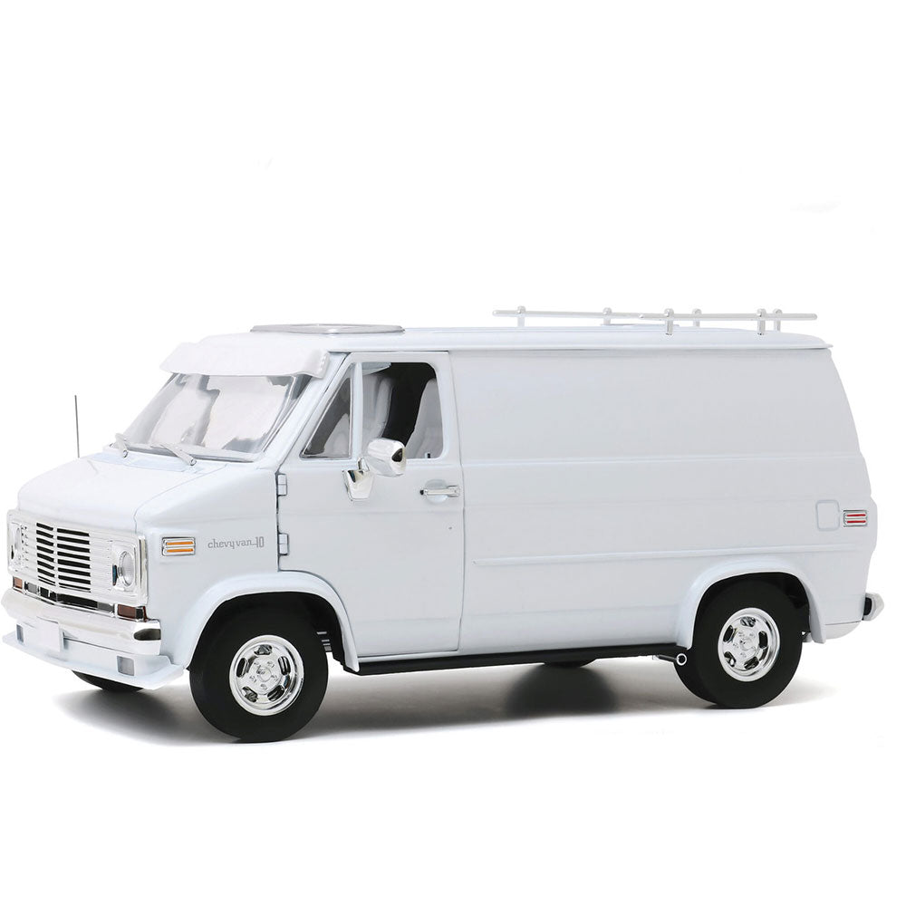 1976 Chev G Series Van 1:18 Model Car (White)