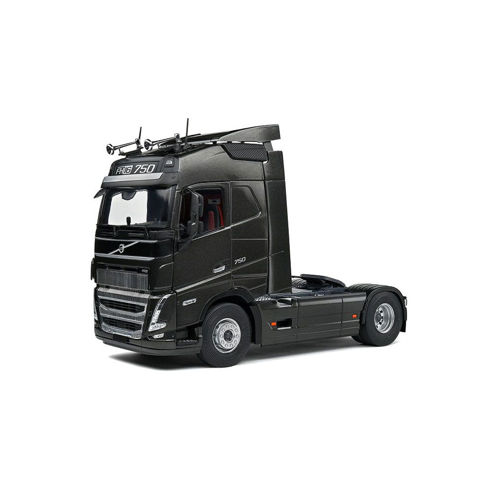 2021 Volvo Globetrotter XL semi truck 1/24 skala