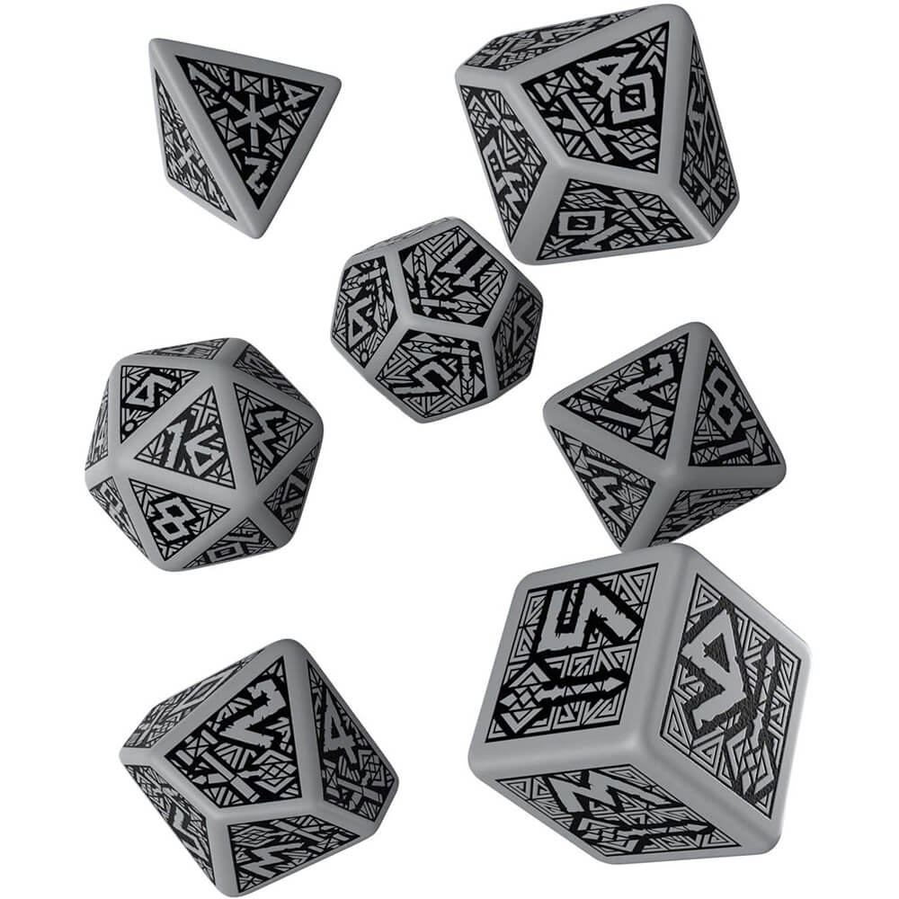 Q Workshop Dwarven Dice Set av 7